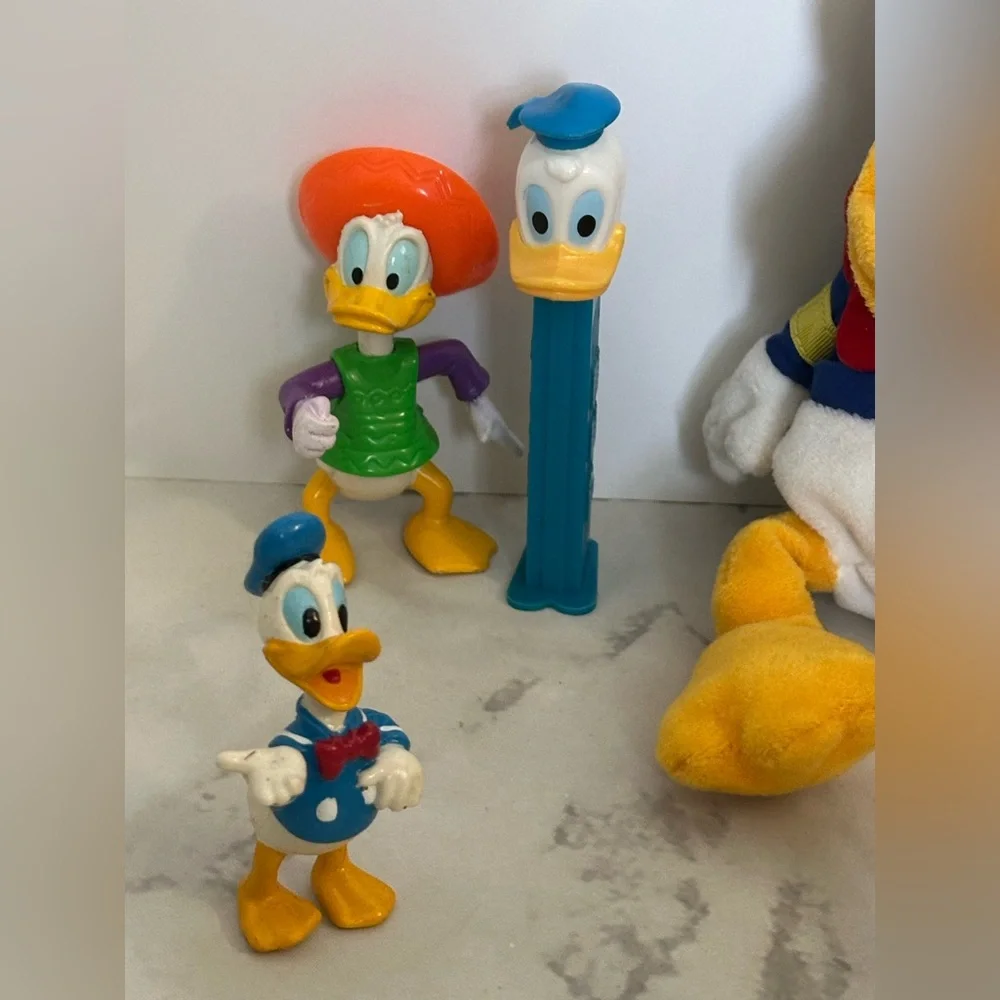 Vintage collection of Donald Duck Toy Set